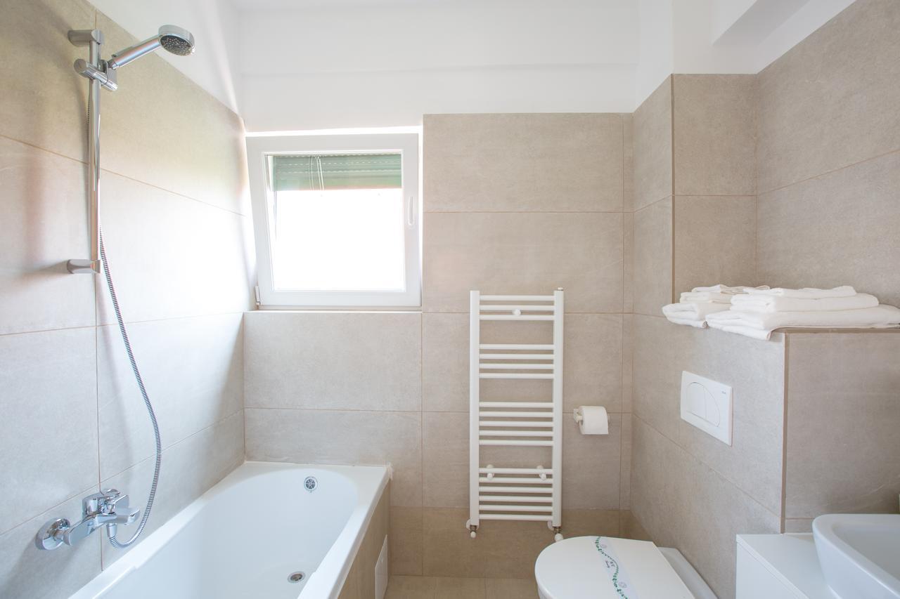 1Hotels Timisoara Bagian luar foto