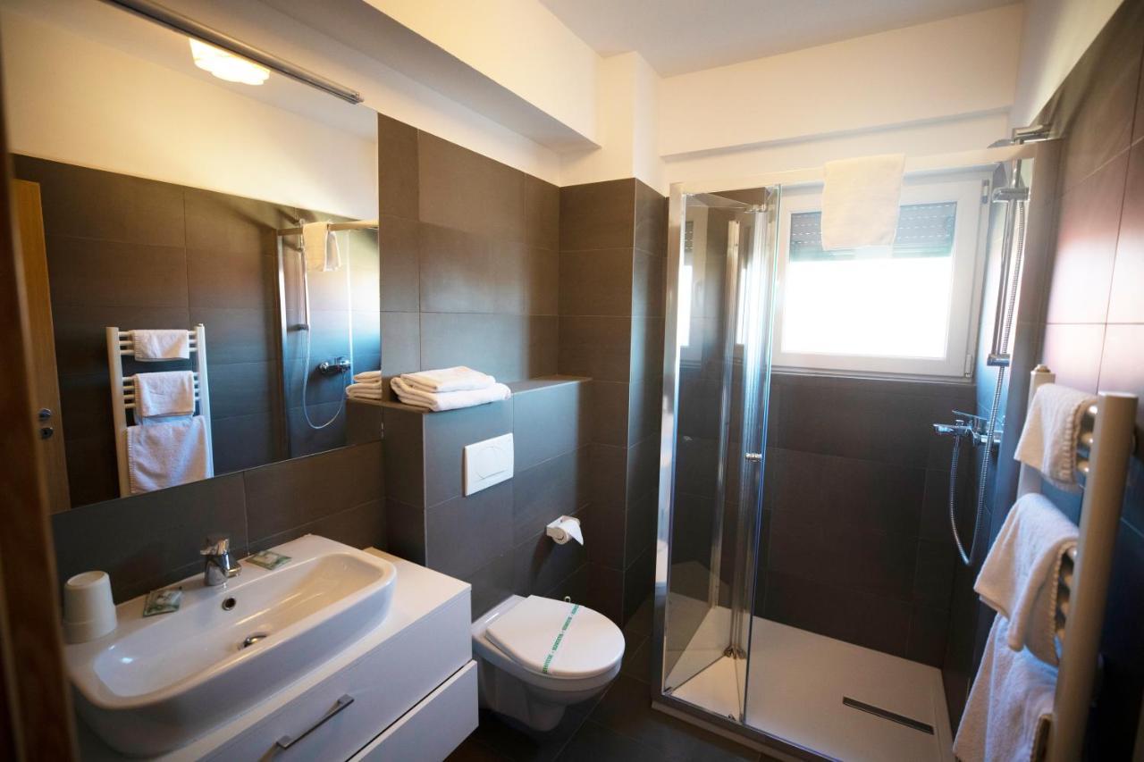 1Hotels Timisoara Bagian luar foto